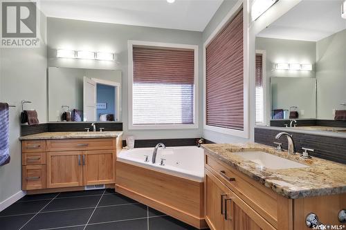 3 Vista Del Sol, Sun Dale, SK - Indoor Photo Showing Bathroom