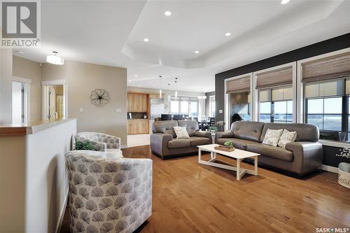 3 Vista Del Sol, Sun Dale, SK - Indoor Photo Showing Living Room