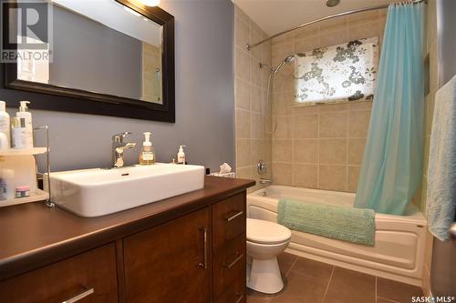 120 5Th Street E, Nipawin, SK - Indoor Photo Showing Bathroom