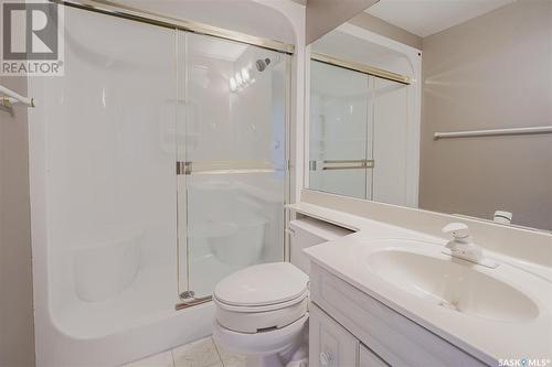 602 303 5Th Avenue N, Saskatoon, SK - Indoor Photo Showing Bathroom