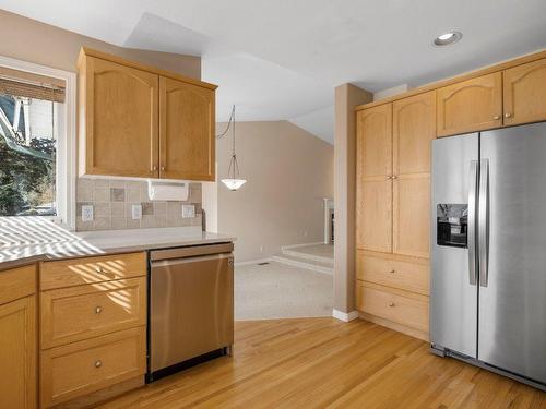 6267 Thompson Drive, Peachland, BC - Indoor Photo Showing Kitchen