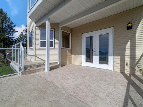 6267 Thompson Drive, Peachland, BC - Outdoor With Deck Patio Veranda
