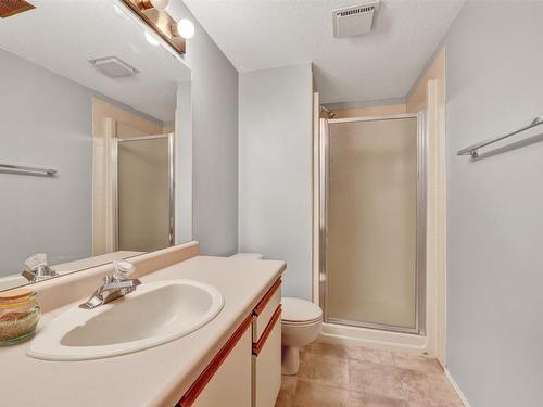 122-1765 Leckie Road, Kelowna, BC - Indoor Photo Showing Bathroom