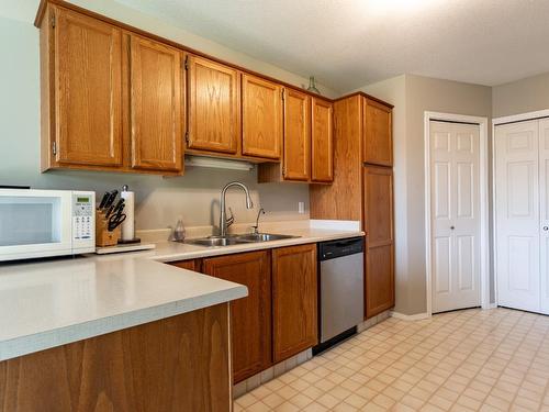 2220 Golf Course Drive, West Kelowna, BC - Indoor Photo Showing Kitchen With Double Sink