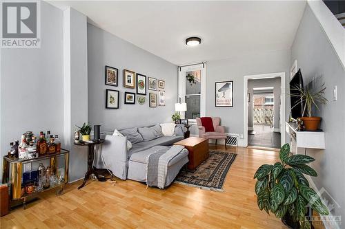 57 Louisa Street, Ottawa, ON - Indoor Photo Showing Living Room