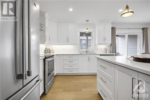 53 Craig Street, Russell, ON - Indoor Photo Showing Kitchen With Upgraded Kitchen