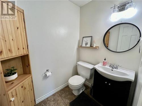 408 Yole Crescent, Elizabethtown, ON - Indoor Photo Showing Bathroom