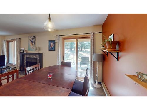 2 - 4850 Mckay Street, Radium Hot Springs, BC - Indoor Photo Showing Dining Room