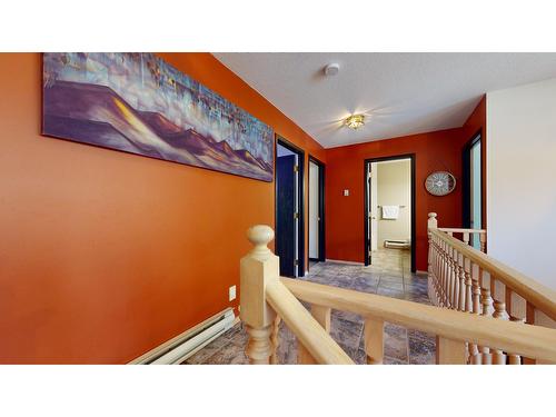 2 - 4850 Mckay Street, Radium Hot Springs, BC - Indoor Photo Showing Other Room