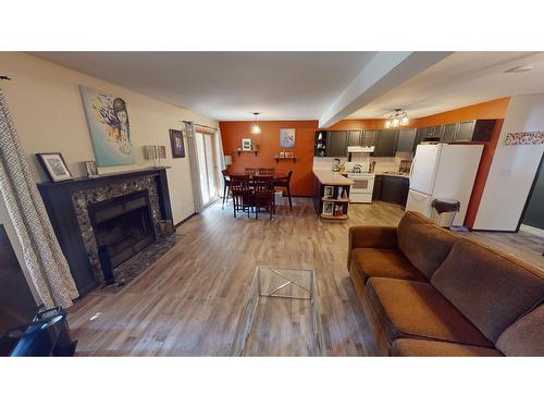 2 - 4850 Mckay Street, Radium Hot Springs, BC - Indoor Photo Showing Living Room With Fireplace