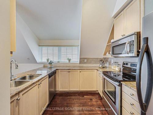 M11-539 Jarvis St, Toronto, ON - Indoor Photo Showing Kitchen With Double Sink