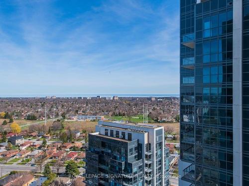 2401-30 Meadowglen Pl, Toronto, ON - Outdoor With View