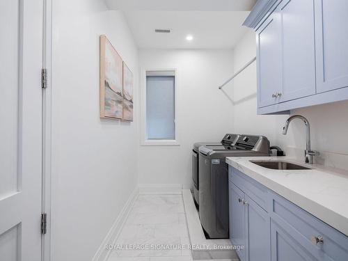 49 Hall St, Richmond Hill, ON - Indoor Photo Showing Laundry Room