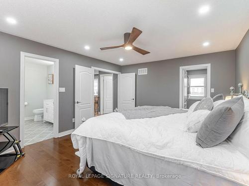 2236 Glazebrook Circ, Oakville, ON - Indoor Photo Showing Bedroom