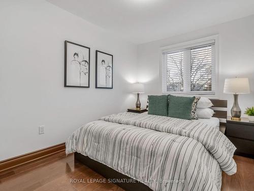 2D Bexley Cres, Toronto, ON - Indoor Photo Showing Bedroom