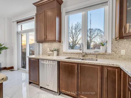 2D Bexley Cres, Toronto, ON - Indoor Photo Showing Kitchen With Double Sink