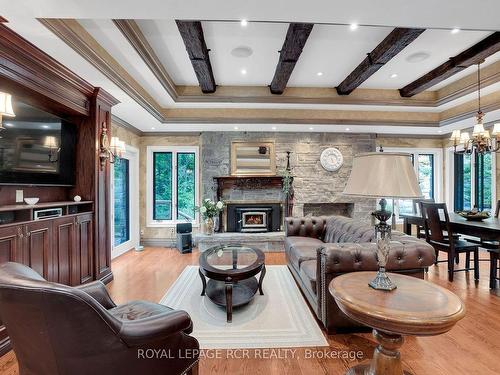 16576 Mount Pleasant Rd, Caledon, ON - Indoor Photo Showing Living Room With Fireplace