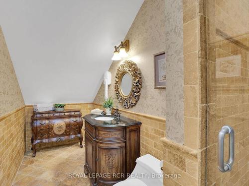 16576 Mount Pleasant Rd, Caledon, ON - Indoor Photo Showing Bathroom
