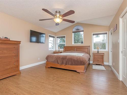 456 Thetis Dr, Ladysmith, BC - Indoor Photo Showing Bedroom