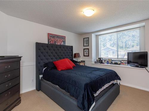 6249 Garside Rd, Nanaimo, BC - Indoor Photo Showing Bedroom