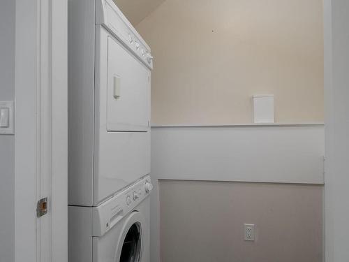 4232 Gulfview Dr, Nanaimo, BC - Indoor Photo Showing Laundry Room