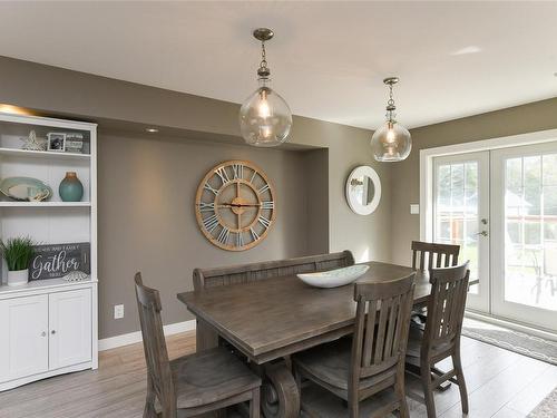 6554 Mystery Beach Rd, Fanny Bay, BC - Indoor Photo Showing Kitchen With Stainless Steel Kitchen With Upgraded Kitchen