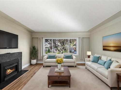3135 Highview St, Victoria, BC - Indoor Photo Showing Living Room With Fireplace