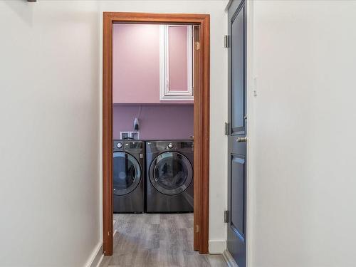 1665 Meadowood Way, Qualicum Beach, BC - Indoor Photo Showing Laundry Room