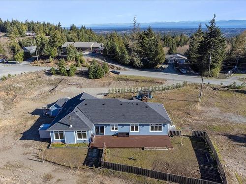 1665 Meadowood Way, Qualicum Beach, BC - Outdoor With View