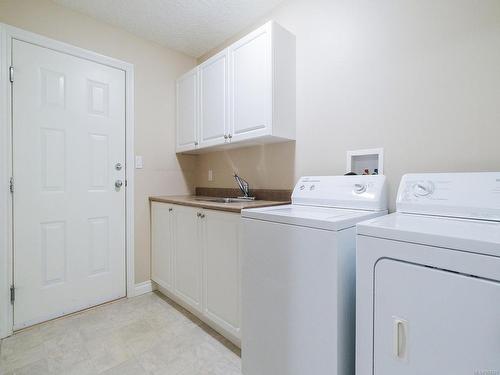 12-3101 Herons Way, Duncan, BC - Indoor Photo Showing Laundry Room