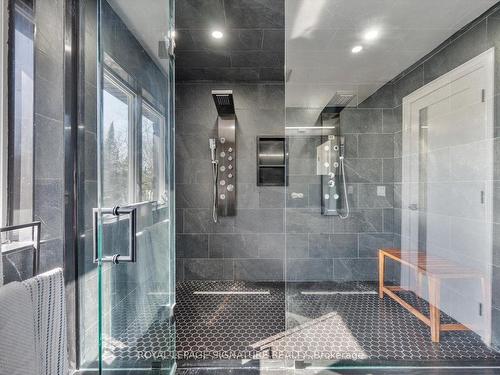 11 Joliet Cres, Tiny, ON - Indoor Photo Showing Bathroom