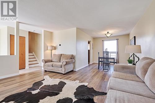 508 Lowell Avenue, Oshawa, ON - Indoor Photo Showing Living Room