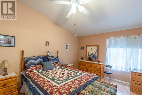 3502 24 Avenue Unit# 11, Vernon, BC - Indoor Photo Showing Bedroom