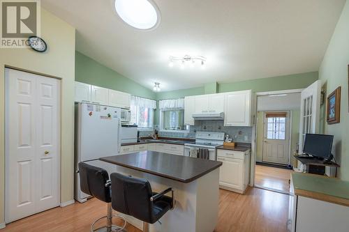 3502 24 Avenue Unit# 11, Vernon, BC - Indoor Photo Showing Kitchen