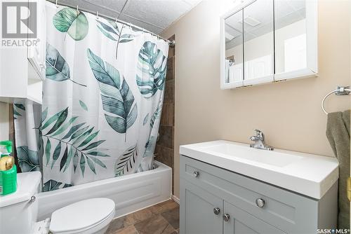 7 143 Gropper Crescent, Saskatoon, SK - Indoor Photo Showing Bathroom
