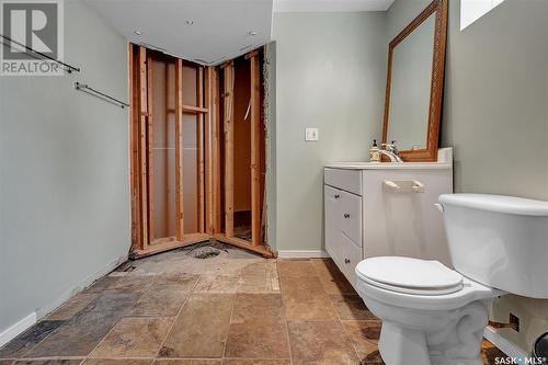 3280 Rae Street, Regina, SK - Indoor Photo Showing Bathroom