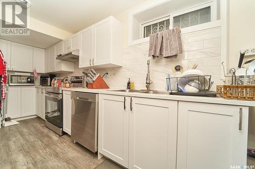 216A N Avenue S, Saskatoon, SK - Indoor Photo Showing Kitchen With Double Sink