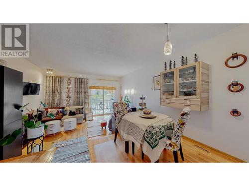 8029 Vedette Drive, Osoyoos, BC - Indoor Photo Showing Dining Room