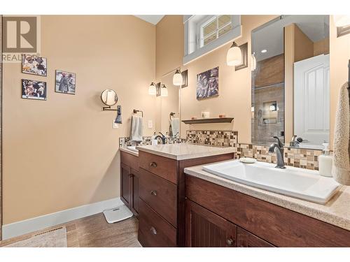 600 Nighthawk Avenue, Vernon, BC - Indoor Photo Showing Bathroom