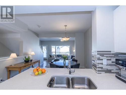 4600 Okanagan Avenue Unit# 18, Vernon, BC - Indoor Photo Showing Kitchen With Double Sink