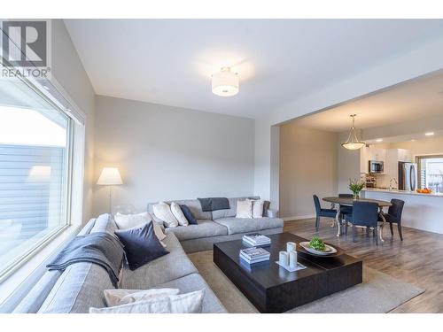 4600 Okanagan Avenue Unit# 18, Vernon, BC - Indoor Photo Showing Living Room