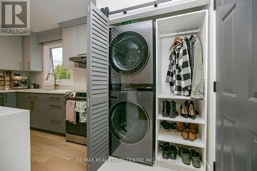 6089 Fullerton Cres, Mississauga, ON - Indoor Photo Showing Laundry Room