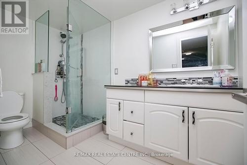 6089 Fullerton Cres, Mississauga, ON - Indoor Photo Showing Bathroom