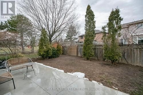 6089 Fullerton Cres, Mississauga, ON - Outdoor