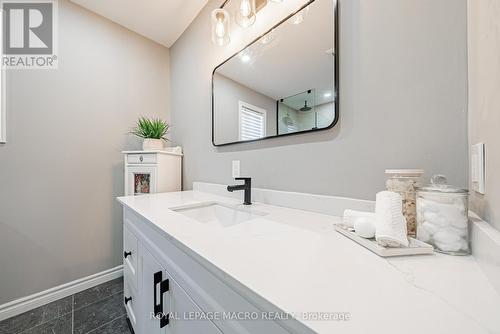 4870 Allan Court, Lincoln, ON - Indoor Photo Showing Bathroom