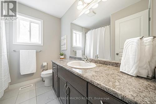 4870 Allan Court, Lincoln, ON - Indoor Photo Showing Bathroom