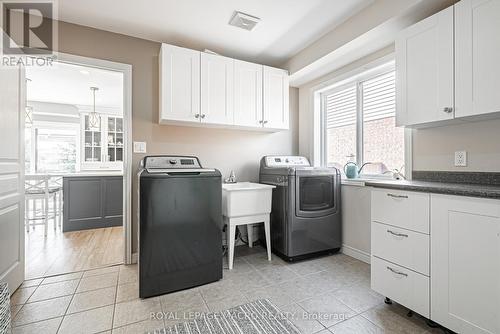 4870 Allan Court, Lincoln, ON - Indoor Photo Showing Laundry Room