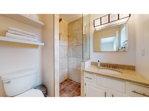 402 Alpine Crescent, Kimberley, BC - Indoor Photo Showing Bathroom