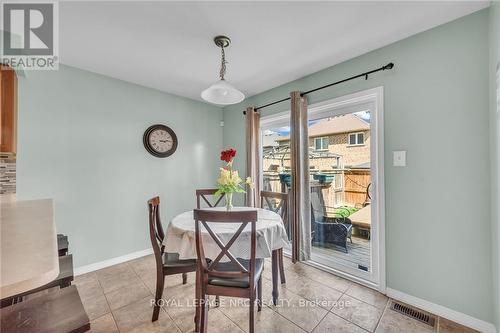 19 Powell Dr, Hamilton, ON - Indoor Photo Showing Dining Room