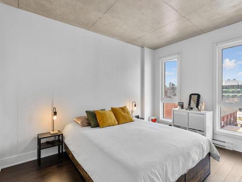 Master bedroom - 509-2160 Rue Laforce, Montréal (Ville-Marie), QC - Indoor Photo Showing Bedroom